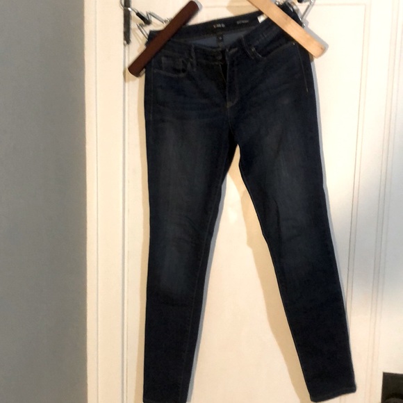 Skinny jeans, barely worn - Picture 1 of 6